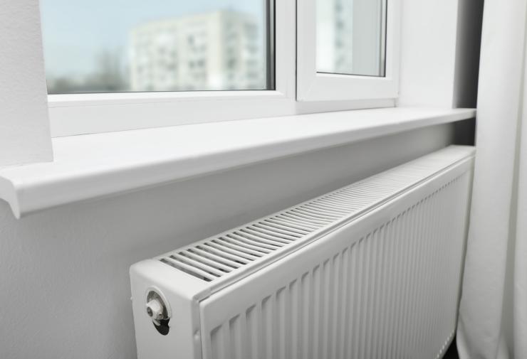 Radiateur sous une fenêtre